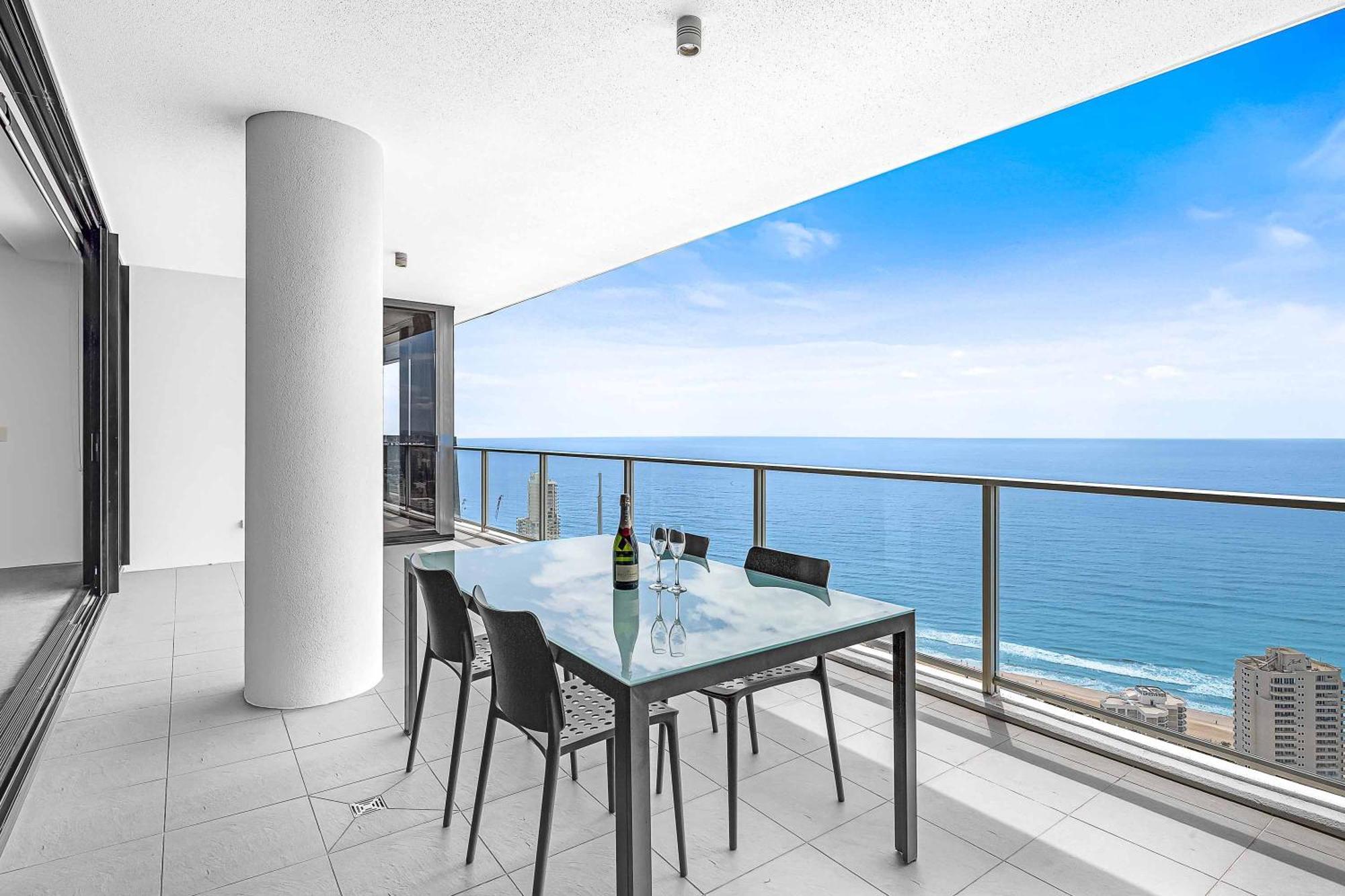 Holiday Holiday Circle On Cavill Apartments Голд-Кост Номер фото